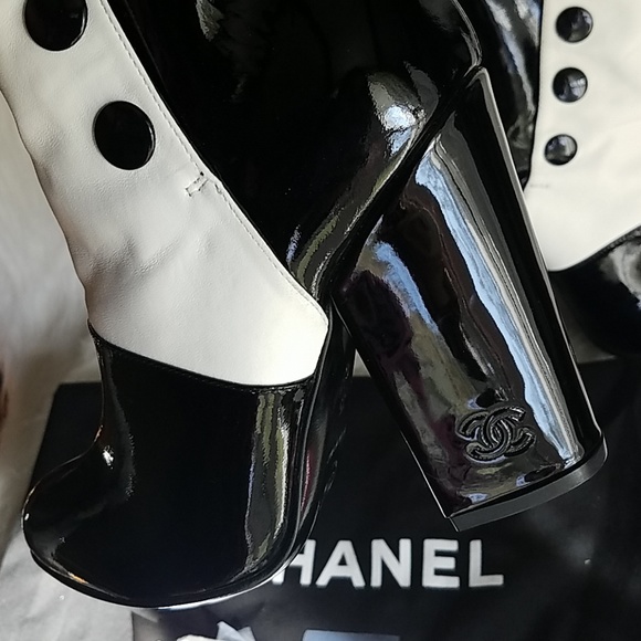 Chanel Long Boots 19 buttons size 35